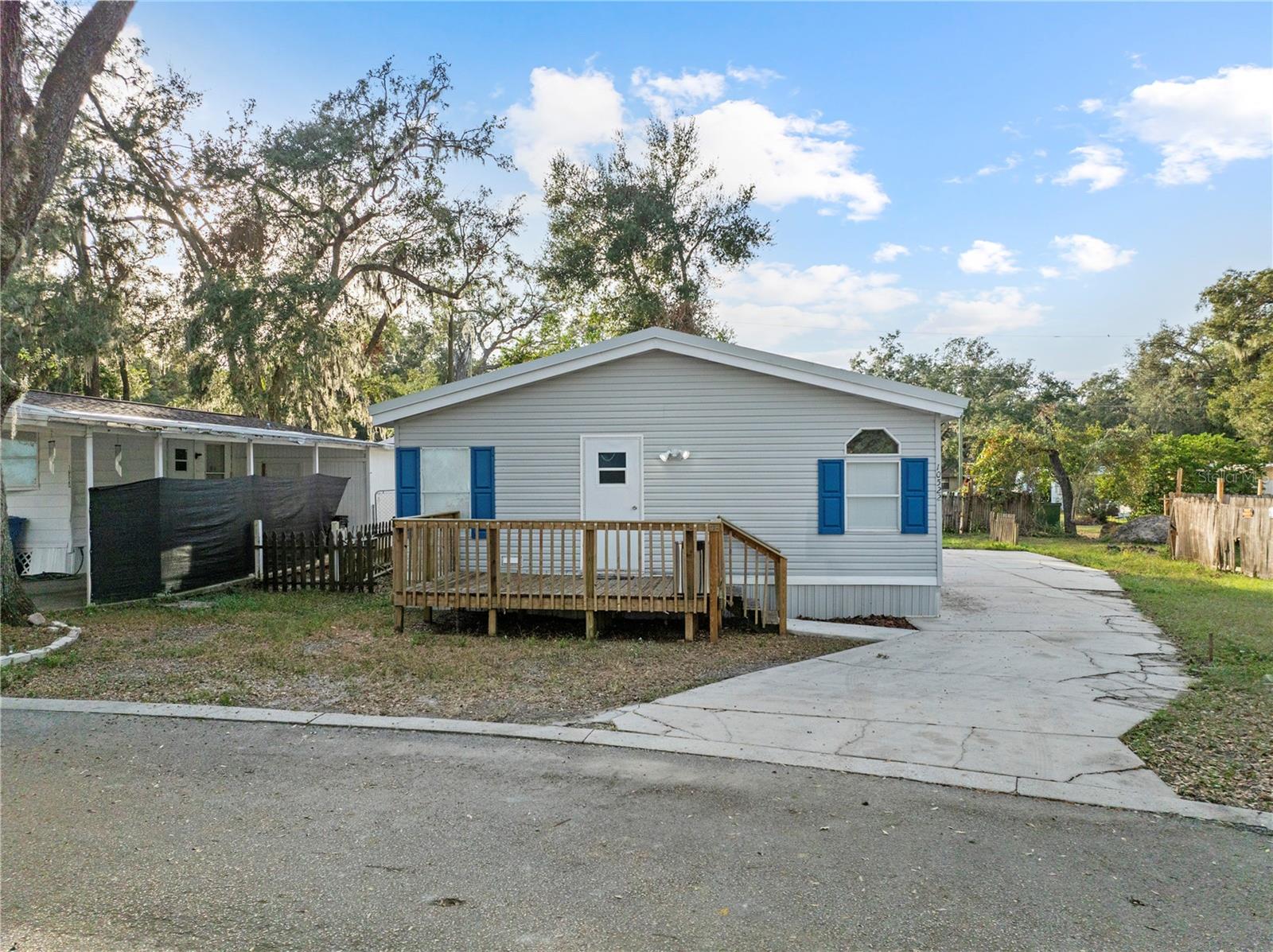 Details for 10522 Bay Hills Circle, THONOTOSASSA, FL 33592