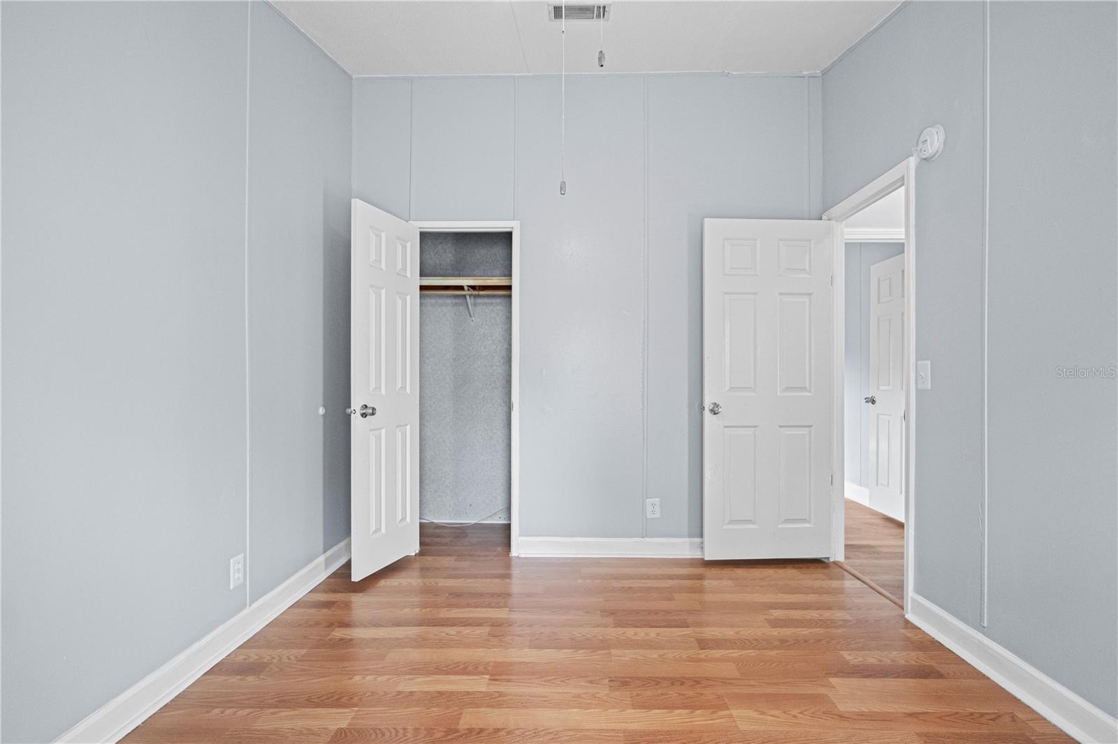 Image 16 of 30 For 10522 Bay Hills Circle