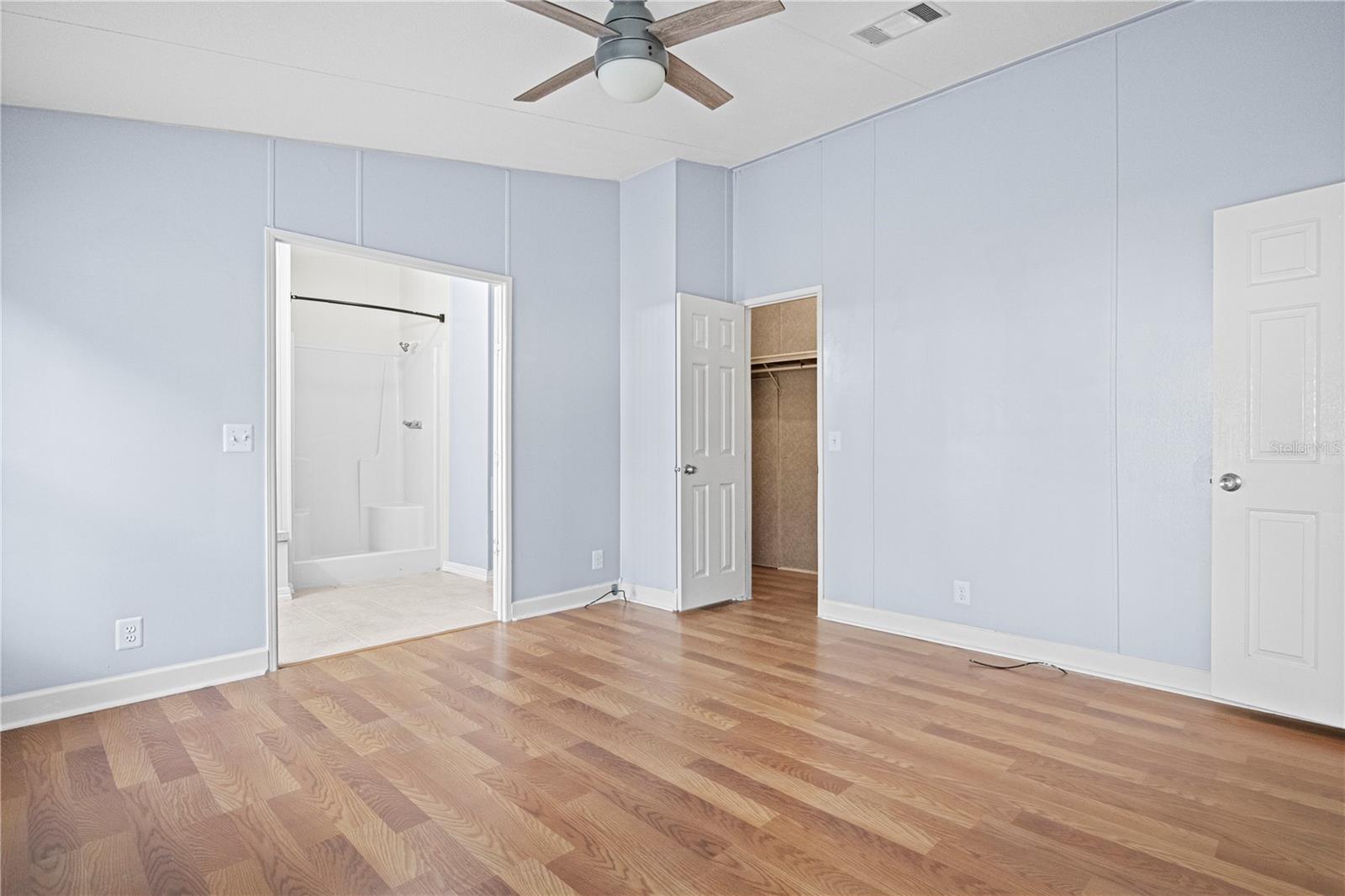 Image 19 of 30 For 10522 Bay Hills Circle