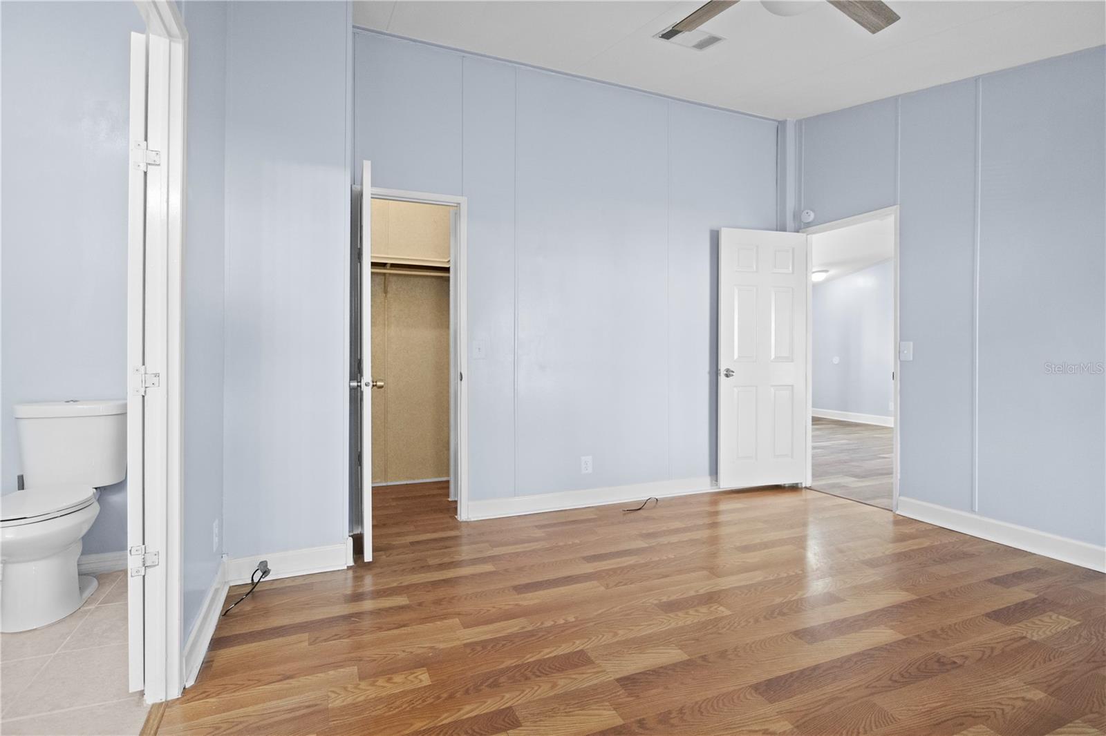 Image 24 of 30 For 10522 Bay Hills Circle