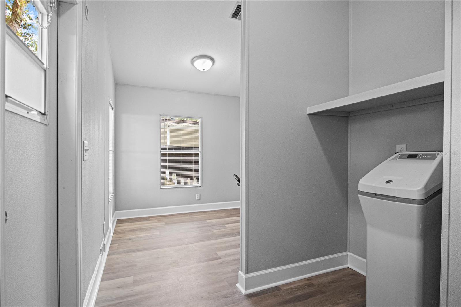 Image 25 of 30 For 10522 Bay Hills Circle