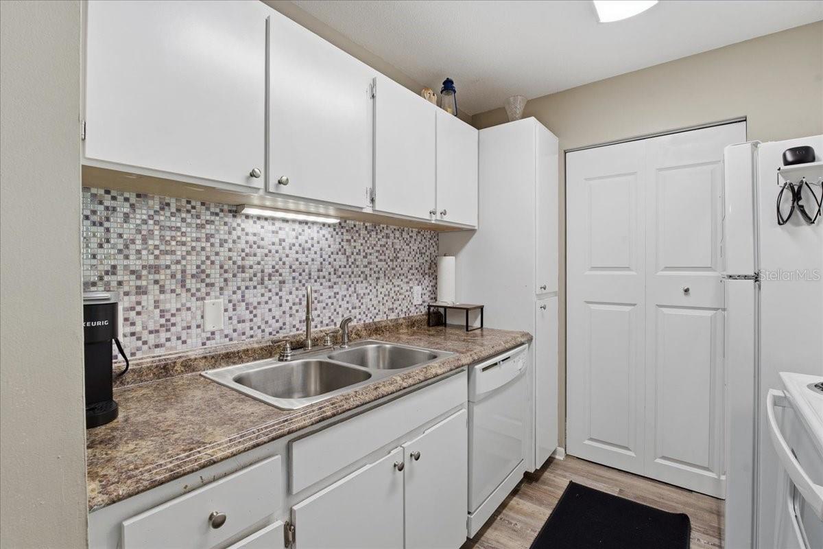 Image 19 of 52 For 455 Alt 19 S 151