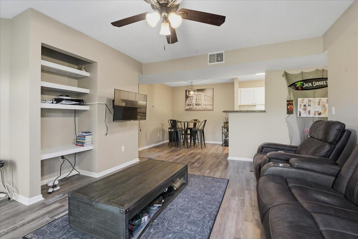 Image 7 of 52 For 455 Alt 19 S 151