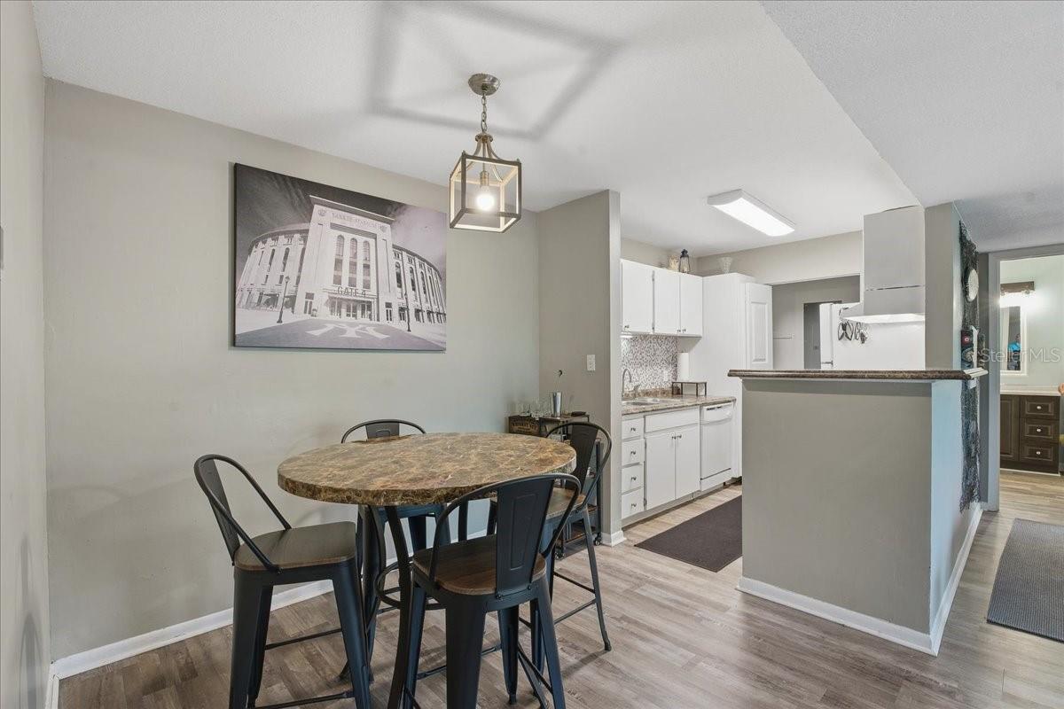 Image 8 of 52 For 455 Alt 19 S 151