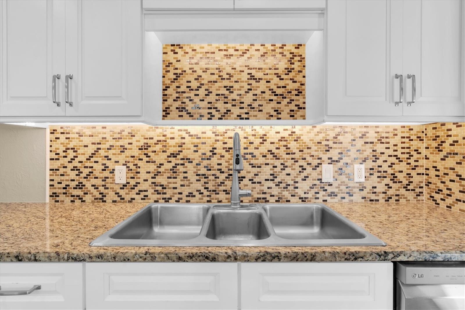 Image 10 of 44 For 200 62nd Street N