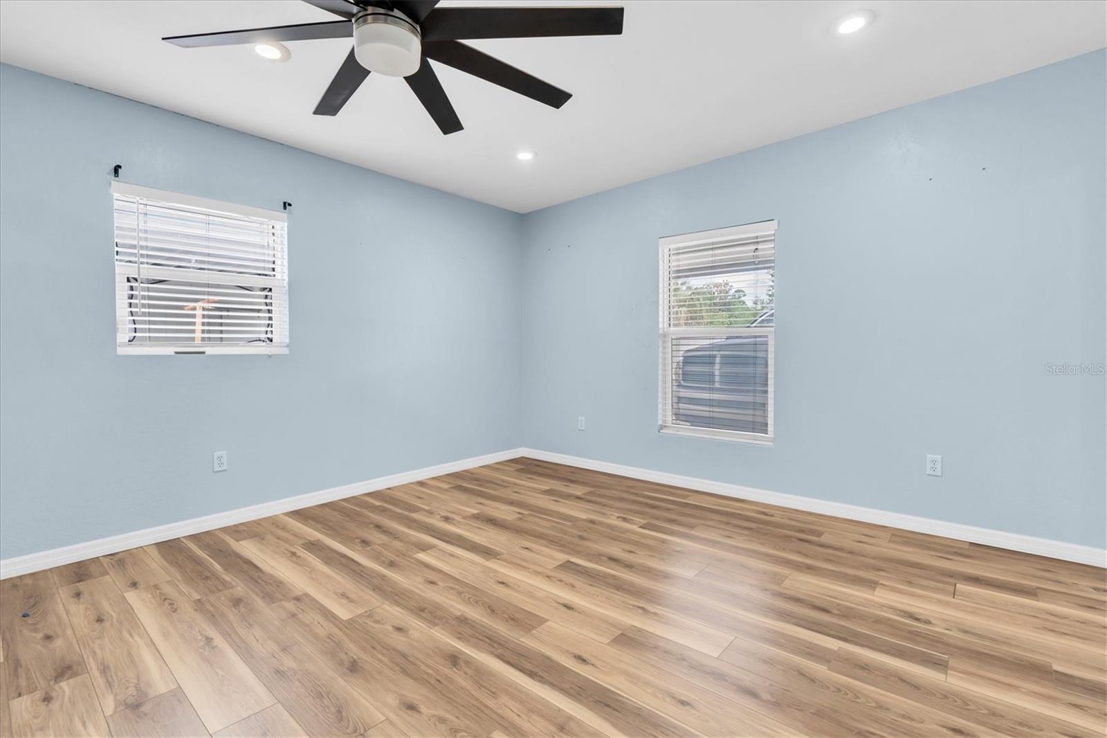 Image 11 of 44 For 200 62nd Street N