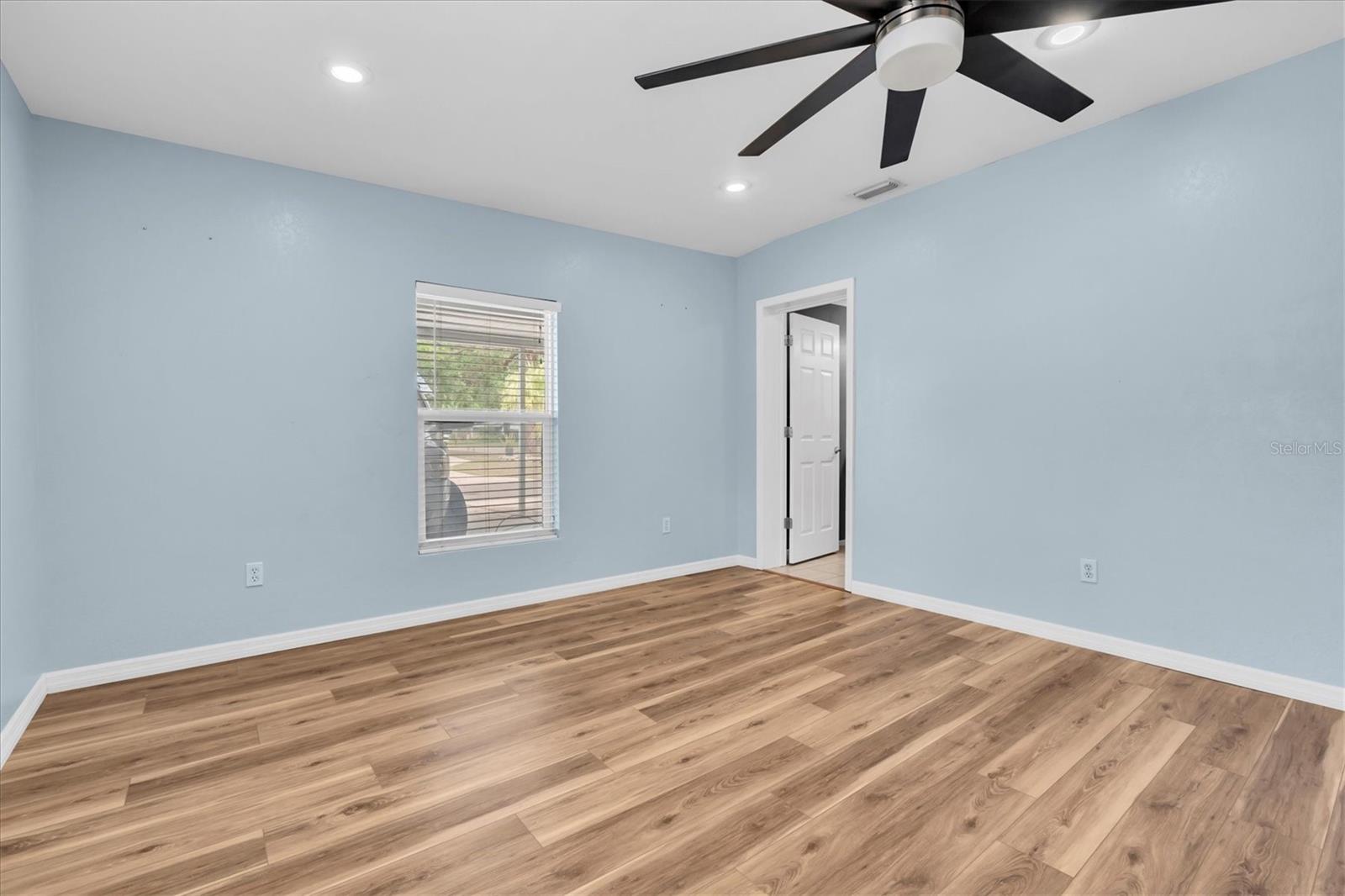 Image 13 of 44 For 200 62nd Street N