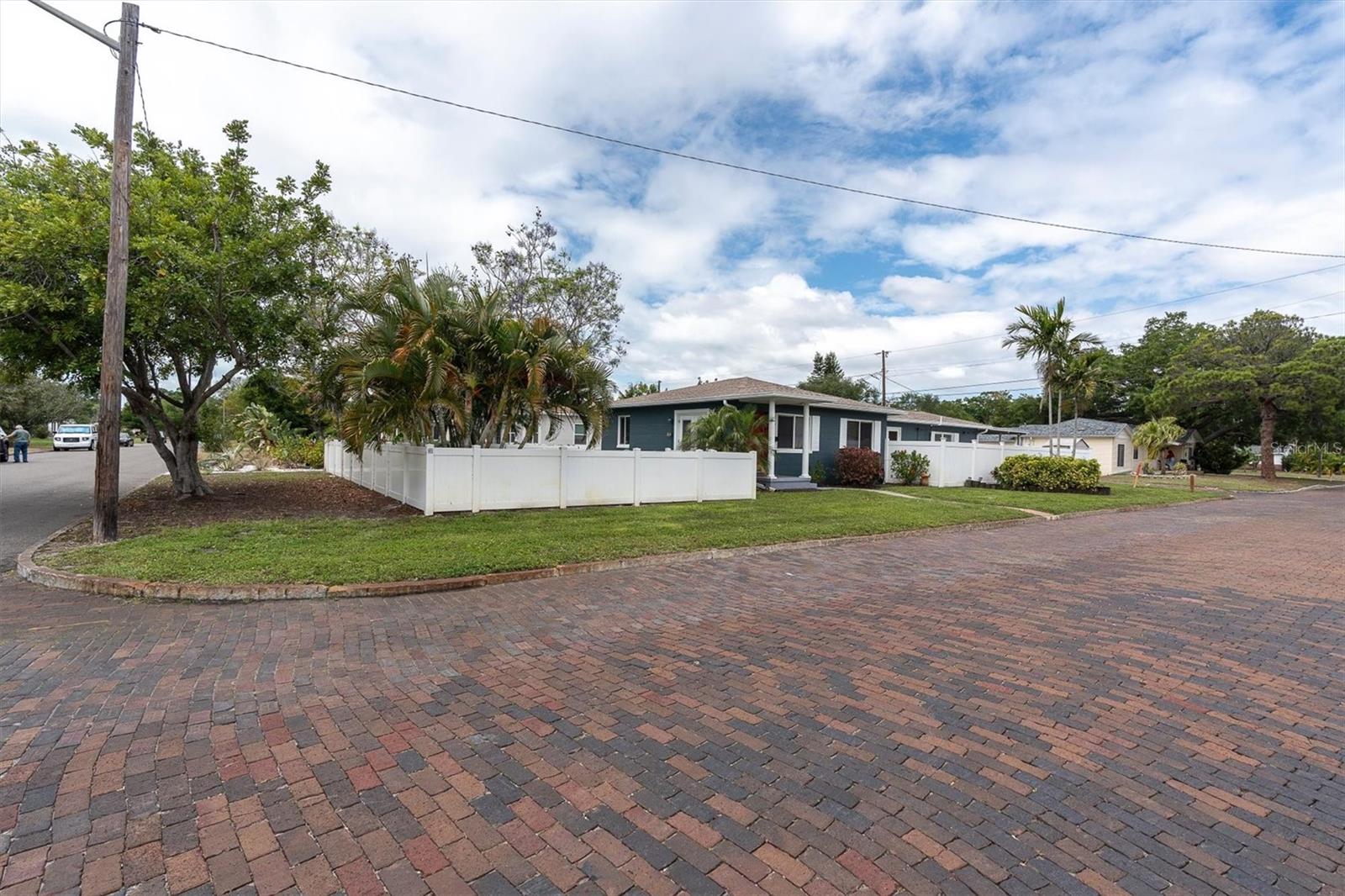 Image 2 of 44 For 200 62nd Street N