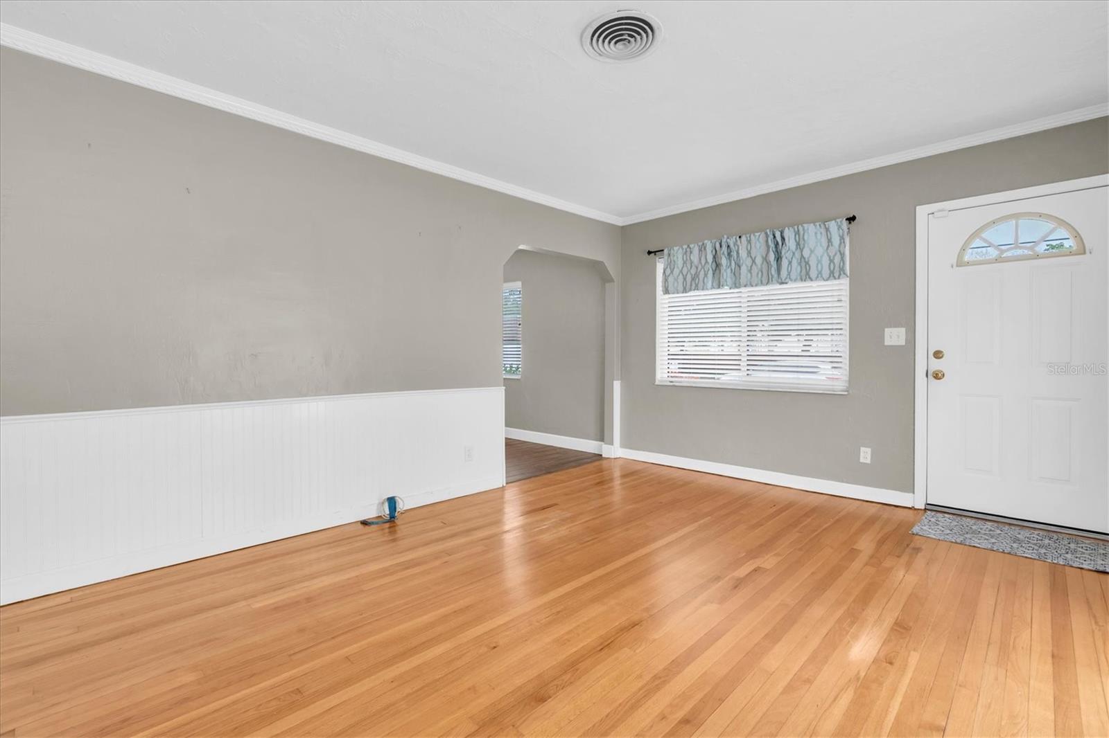 Image 5 of 44 For 200 62nd Street N