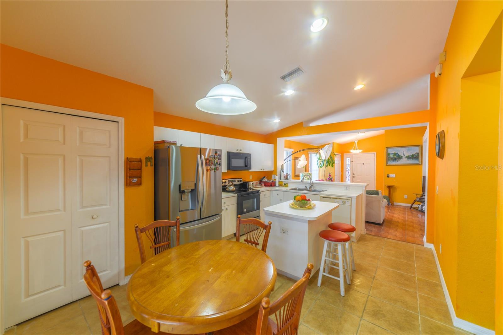 Listing photo id 9 for 11351 Cocoa Beach Drive