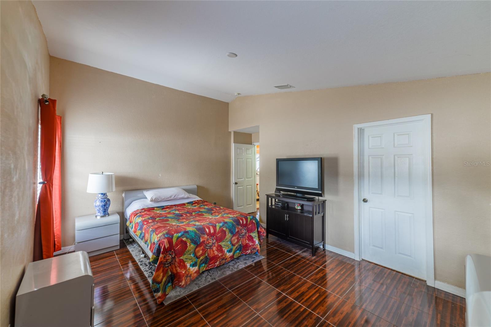 Listing photo id 15 for 11351 Cocoa Beach Drive