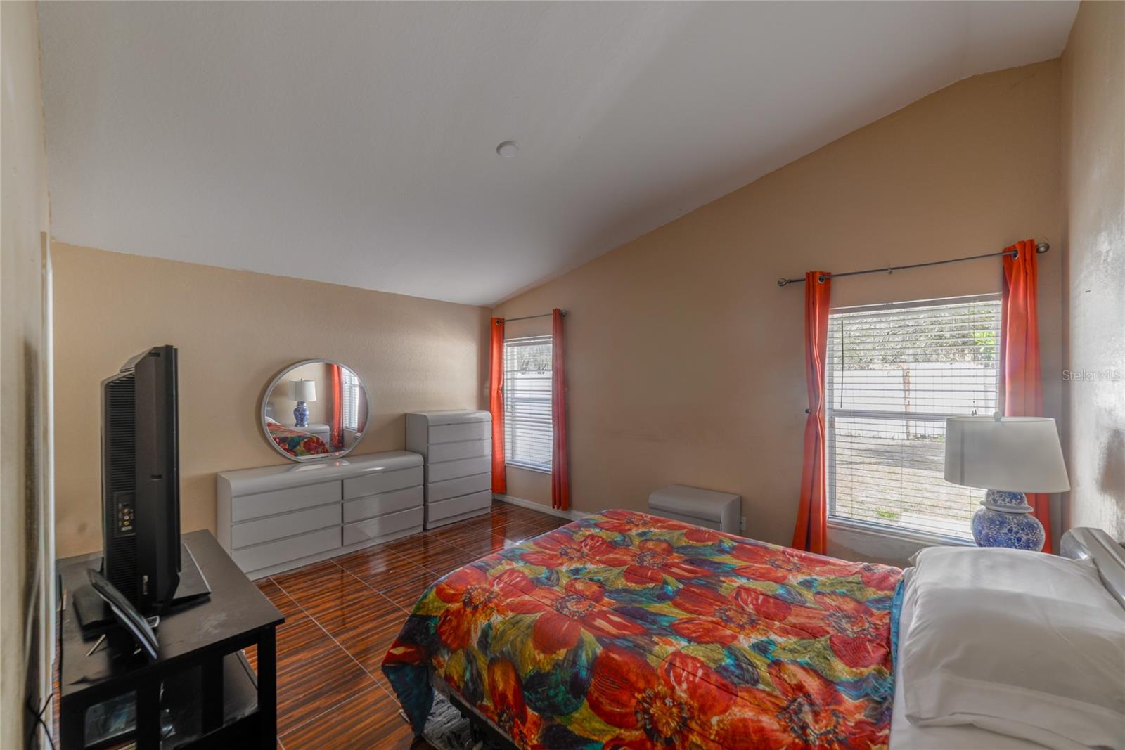 Listing photo id 16 for 11351 Cocoa Beach Drive