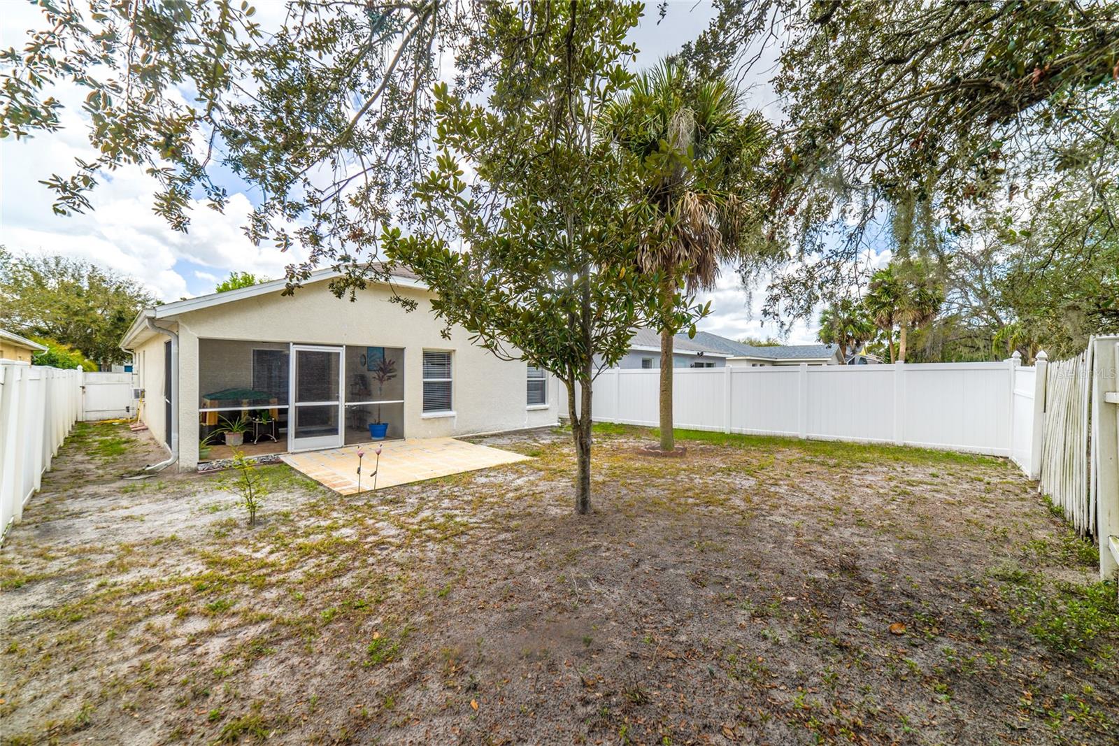 Listing photo id 27 for 11351 Cocoa Beach Drive