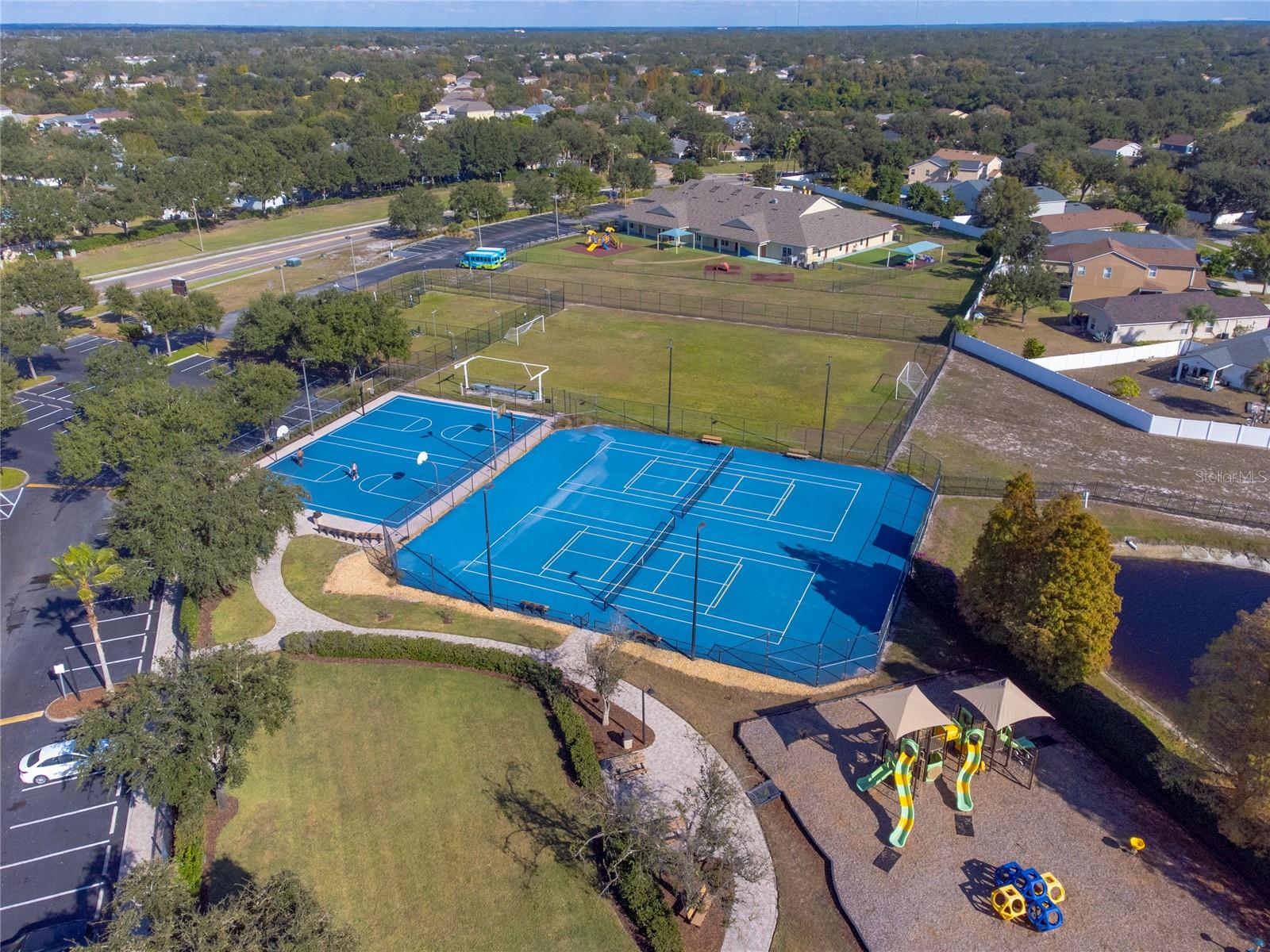 Listing photo id 47 for 11351 Cocoa Beach Drive