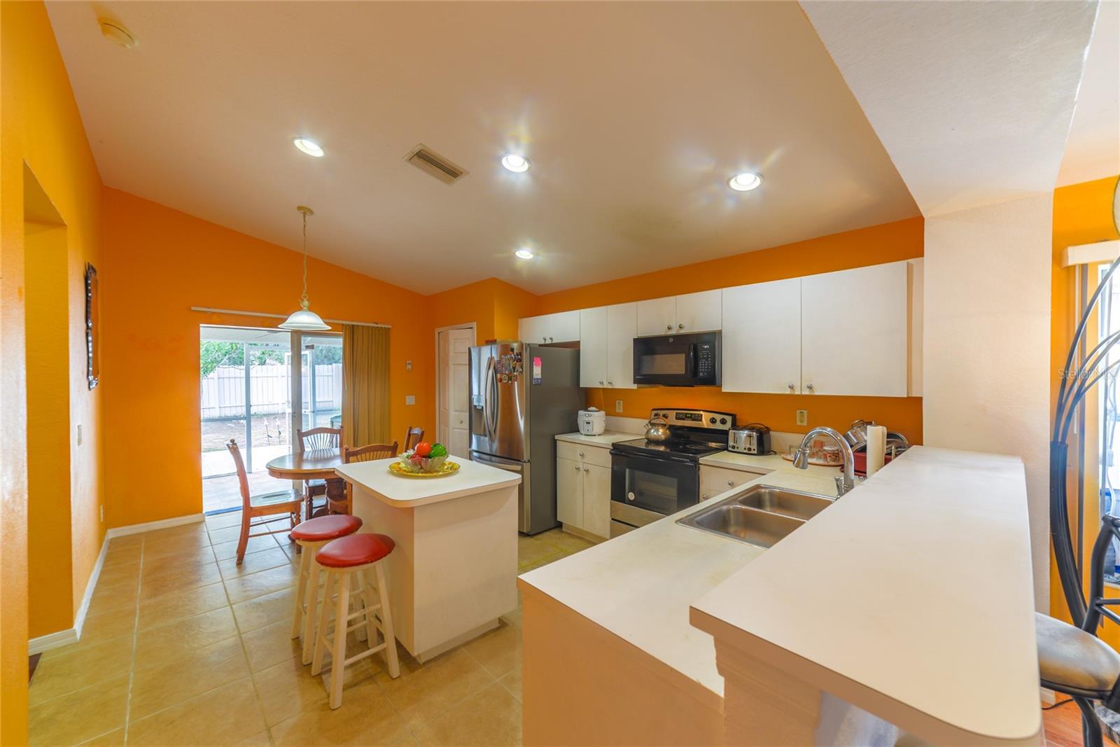 Listing photo id 6 for 11351 Cocoa Beach Drive