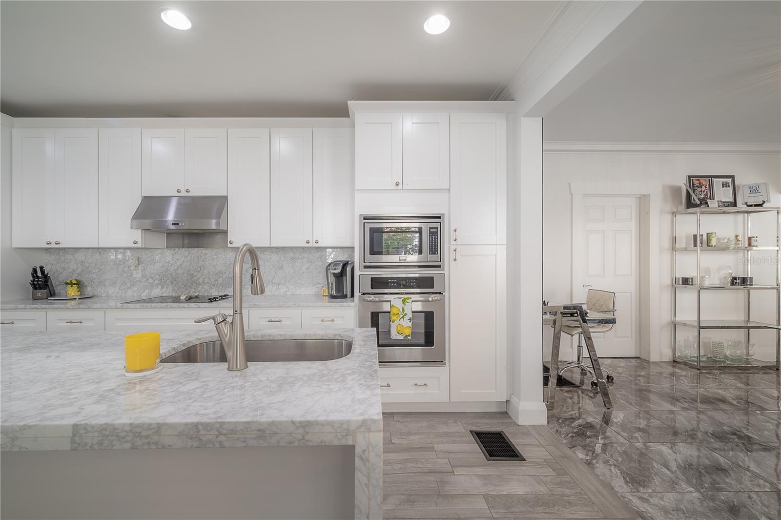 Image 22 of 51 For 2921 El Prado Boulevard 2921