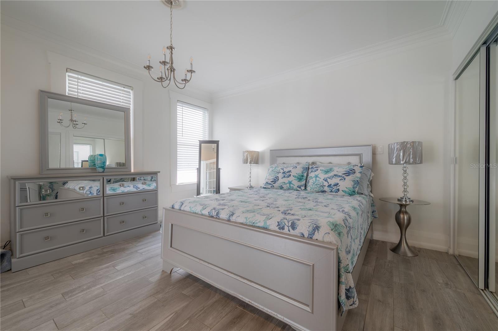 Image 26 of 51 For 2921 El Prado Boulevard 2921