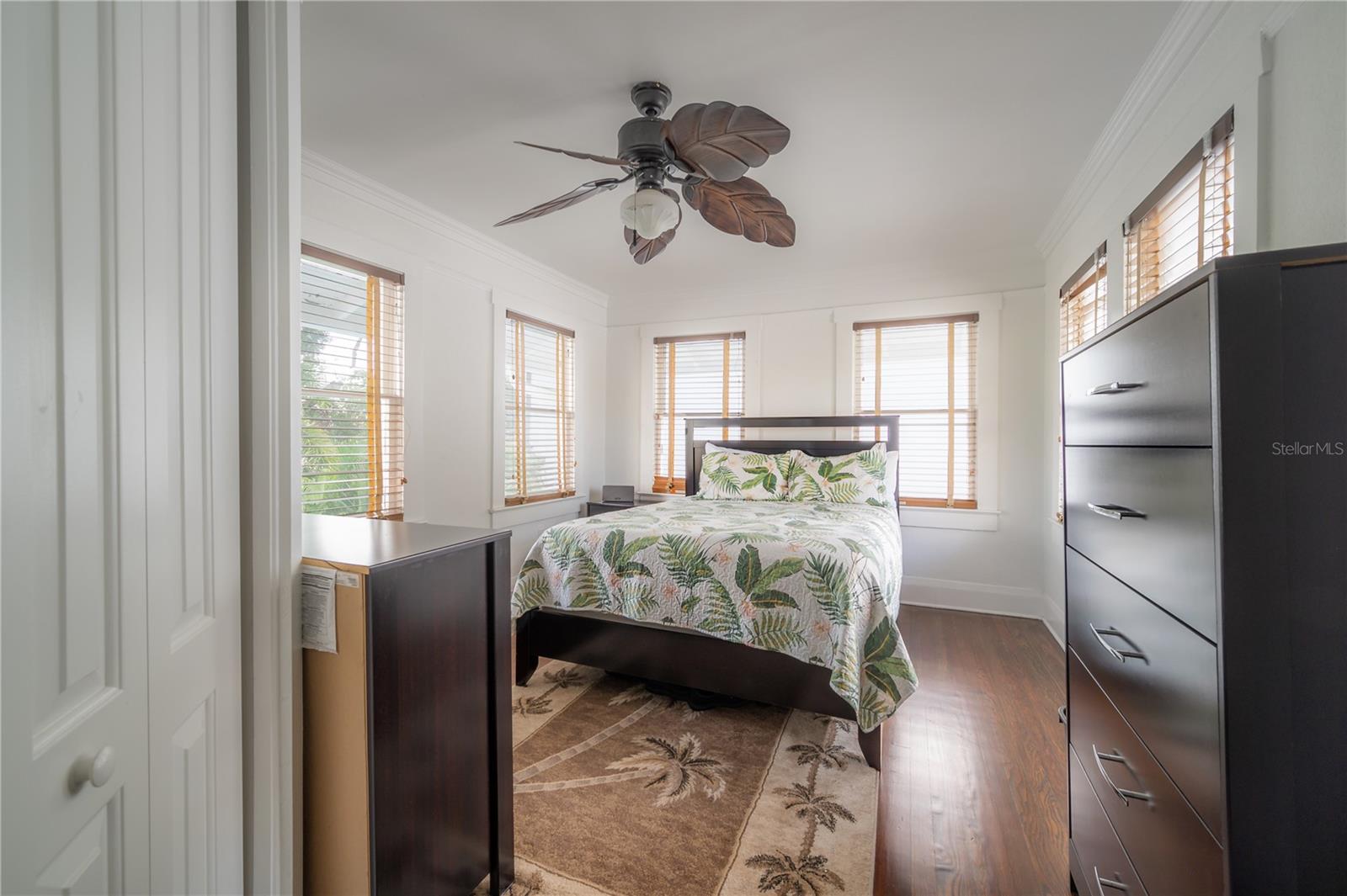 Image 33 of 51 For 2921 El Prado Boulevard 2921