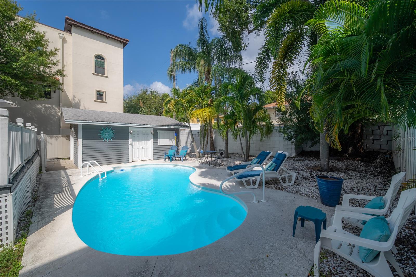 Image 42 of 51 For 2921 El Prado Boulevard 2921