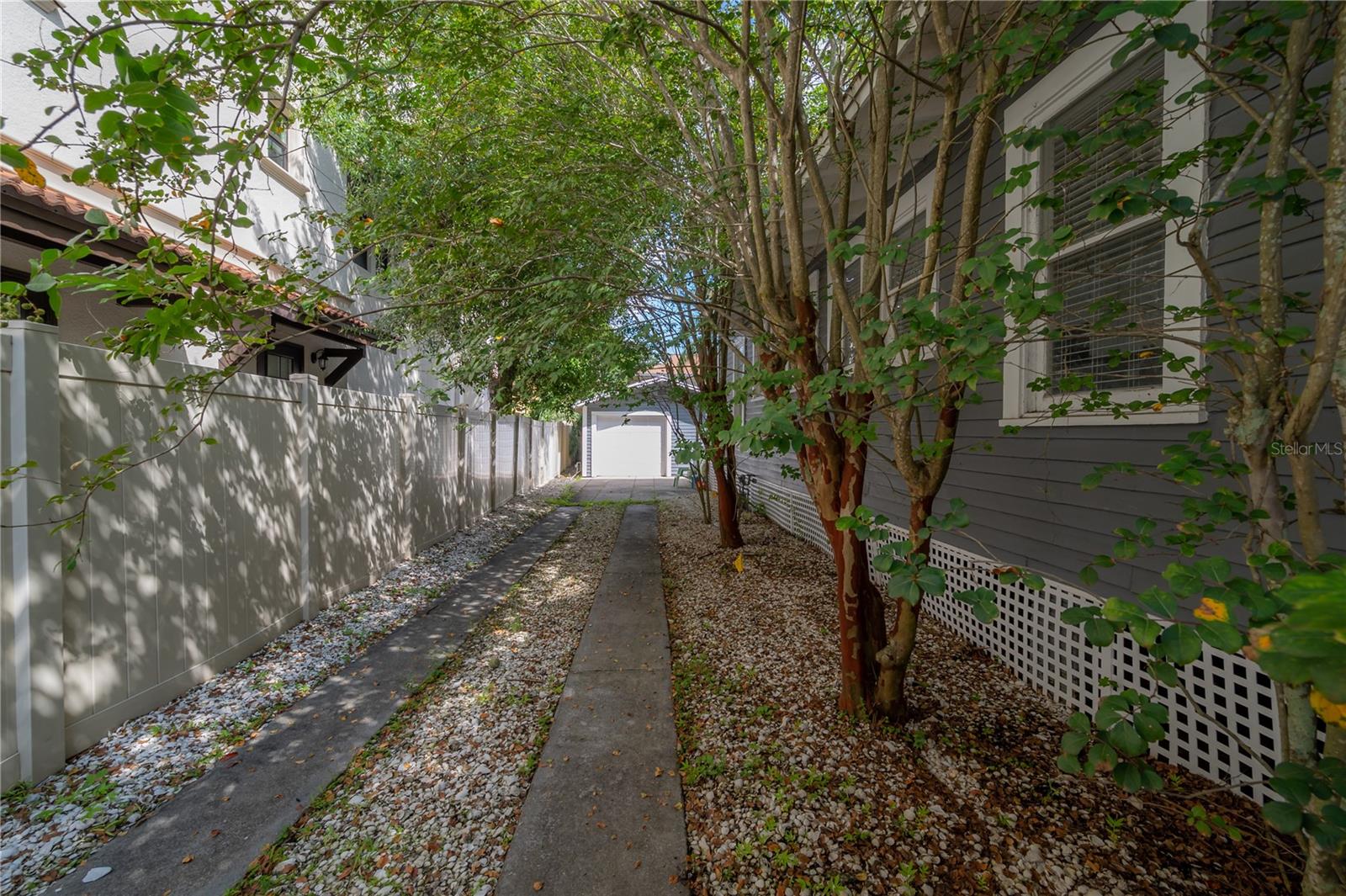 Image 50 of 51 For 2921 El Prado Boulevard 2921