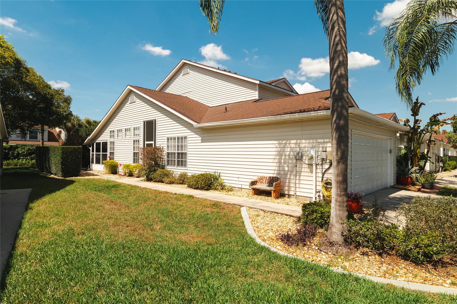 Image 33 of 41 For 21523 Woodstork Lane