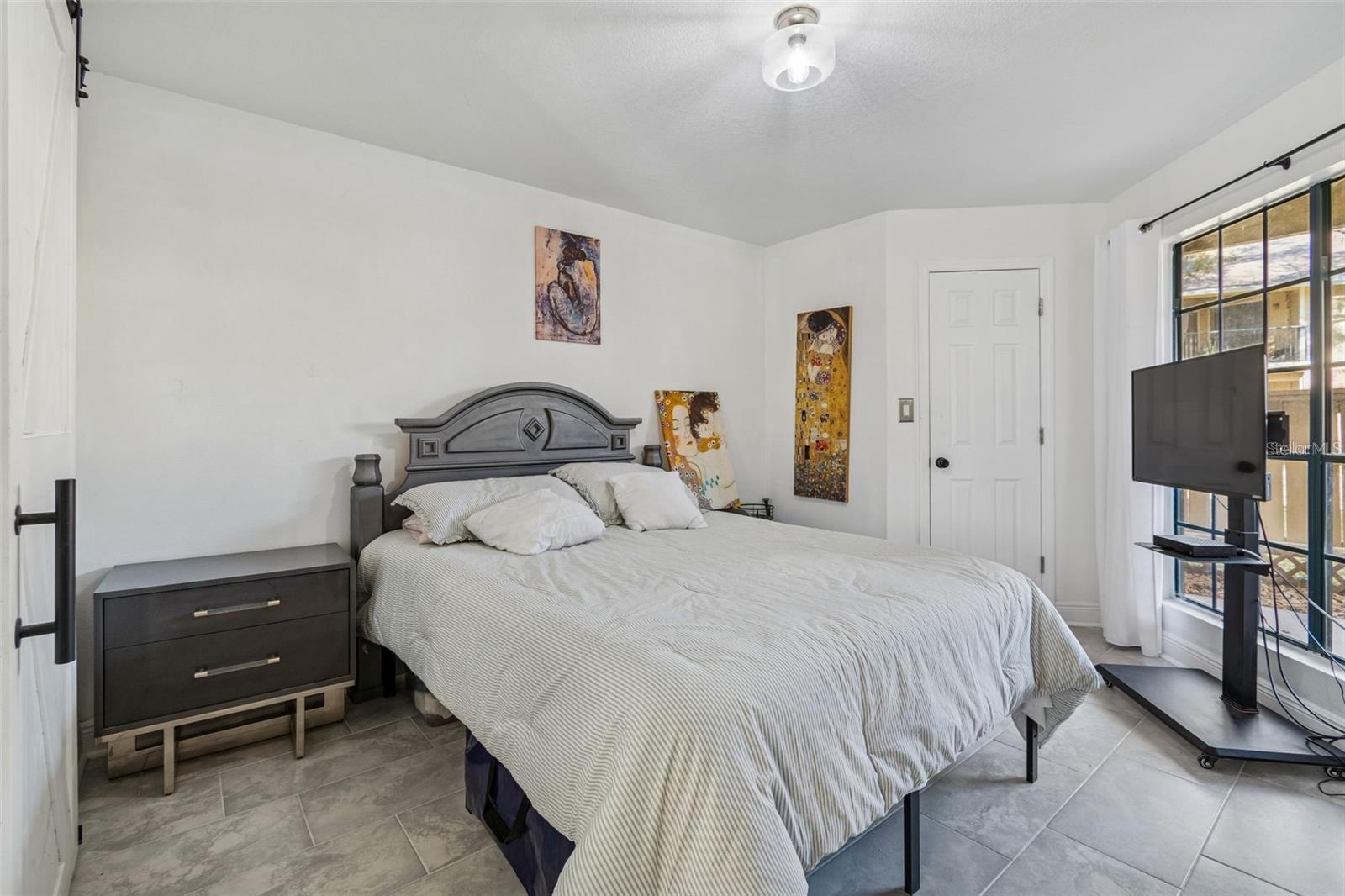 Image 21 of 46 For 8630 Mallard Reserve Drive 105