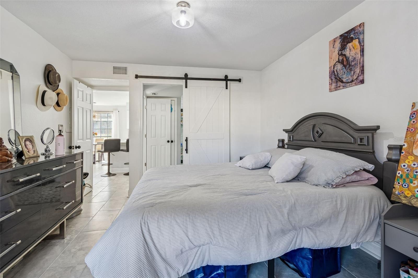 Image 22 of 46 For 8630 Mallard Reserve Drive 105