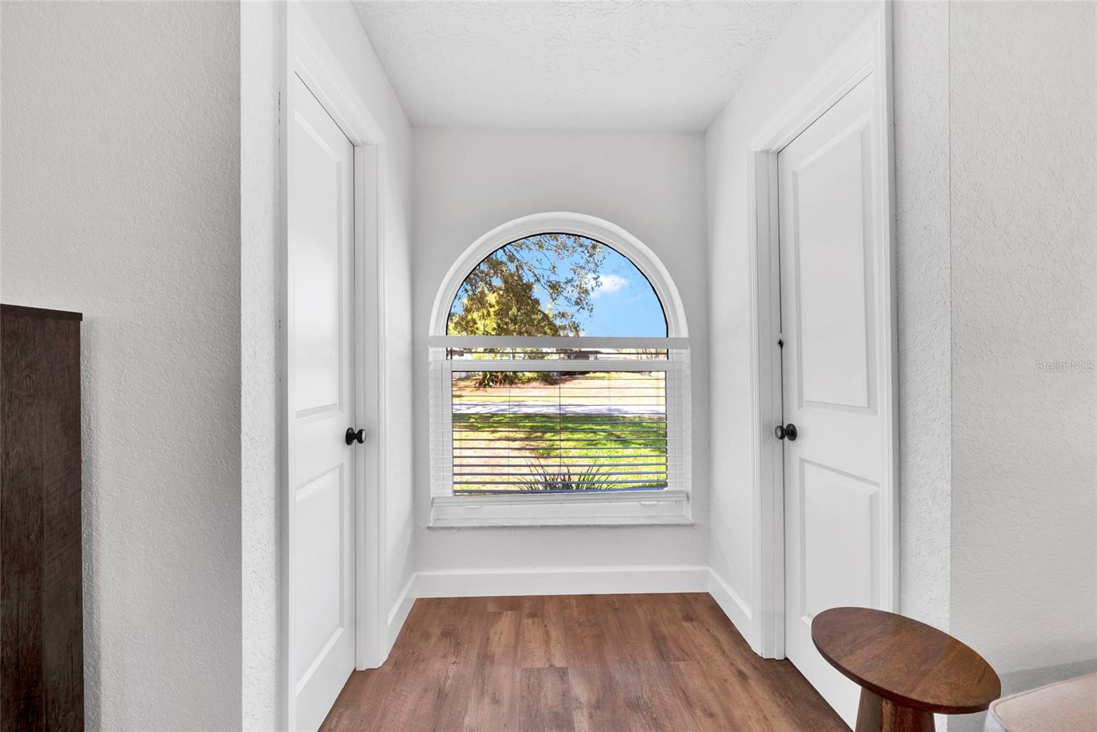 Listing photo id 19 for 2272 Ancho Avenue