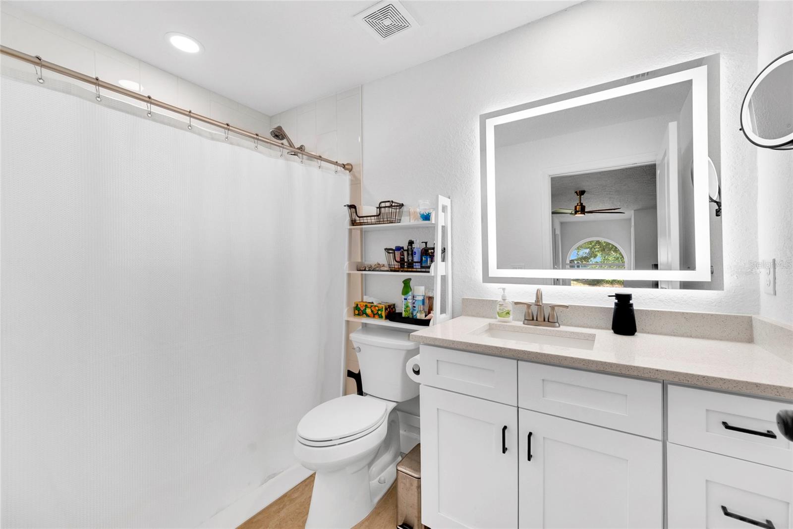 Listing photo id 23 for 2272 Ancho Avenue