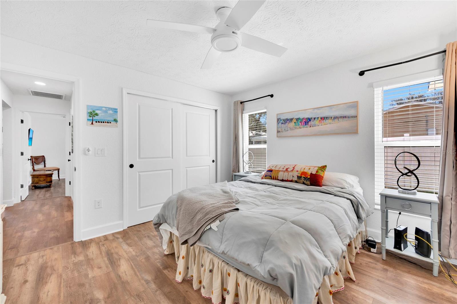 Listing photo id 30 for 2272 Ancho Avenue