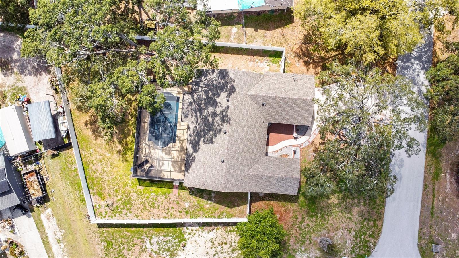 Listing photo id 58 for 2272 Ancho Avenue