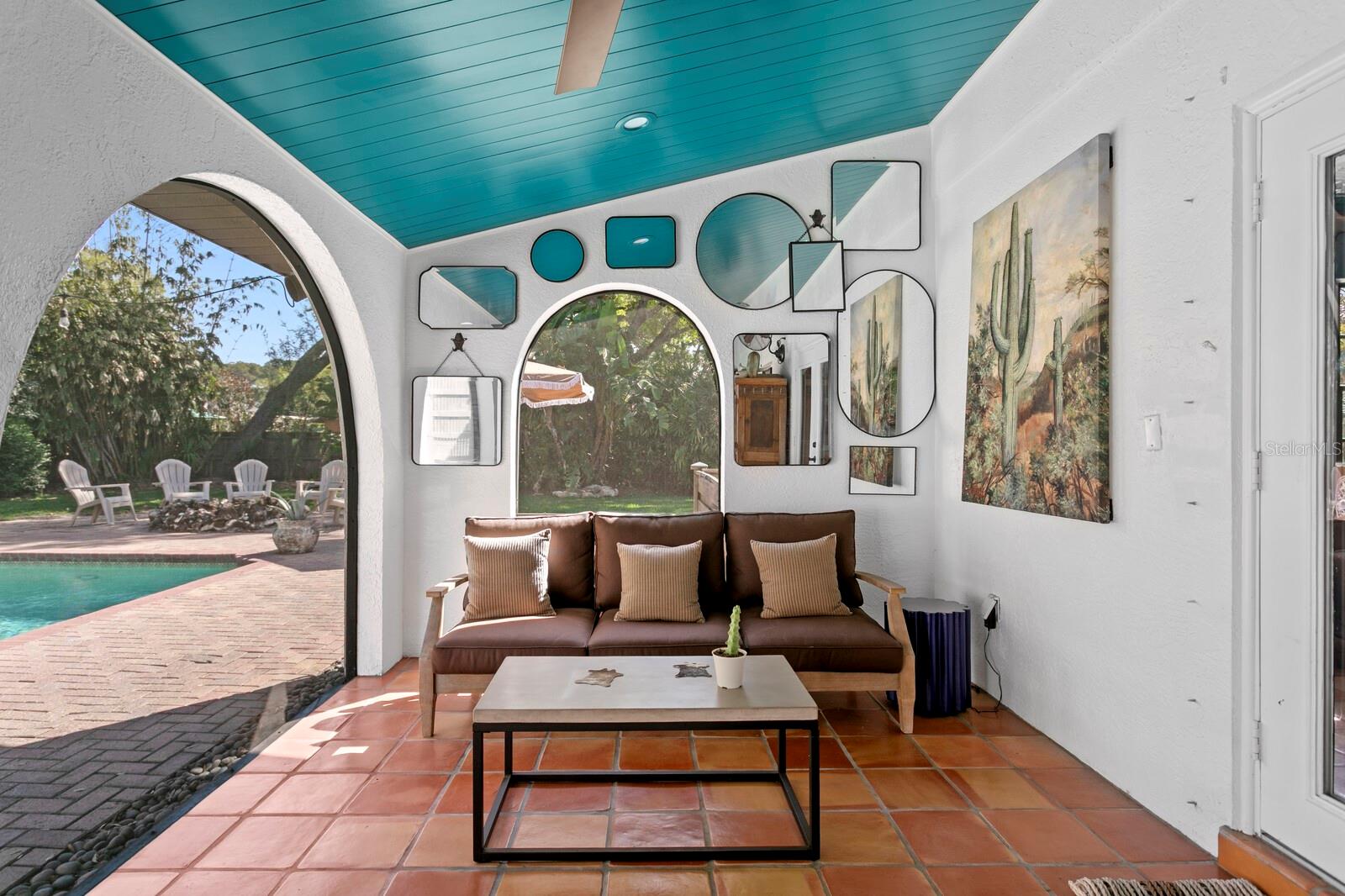 Listing photo id 20 for 7915 Flowerfield Drive