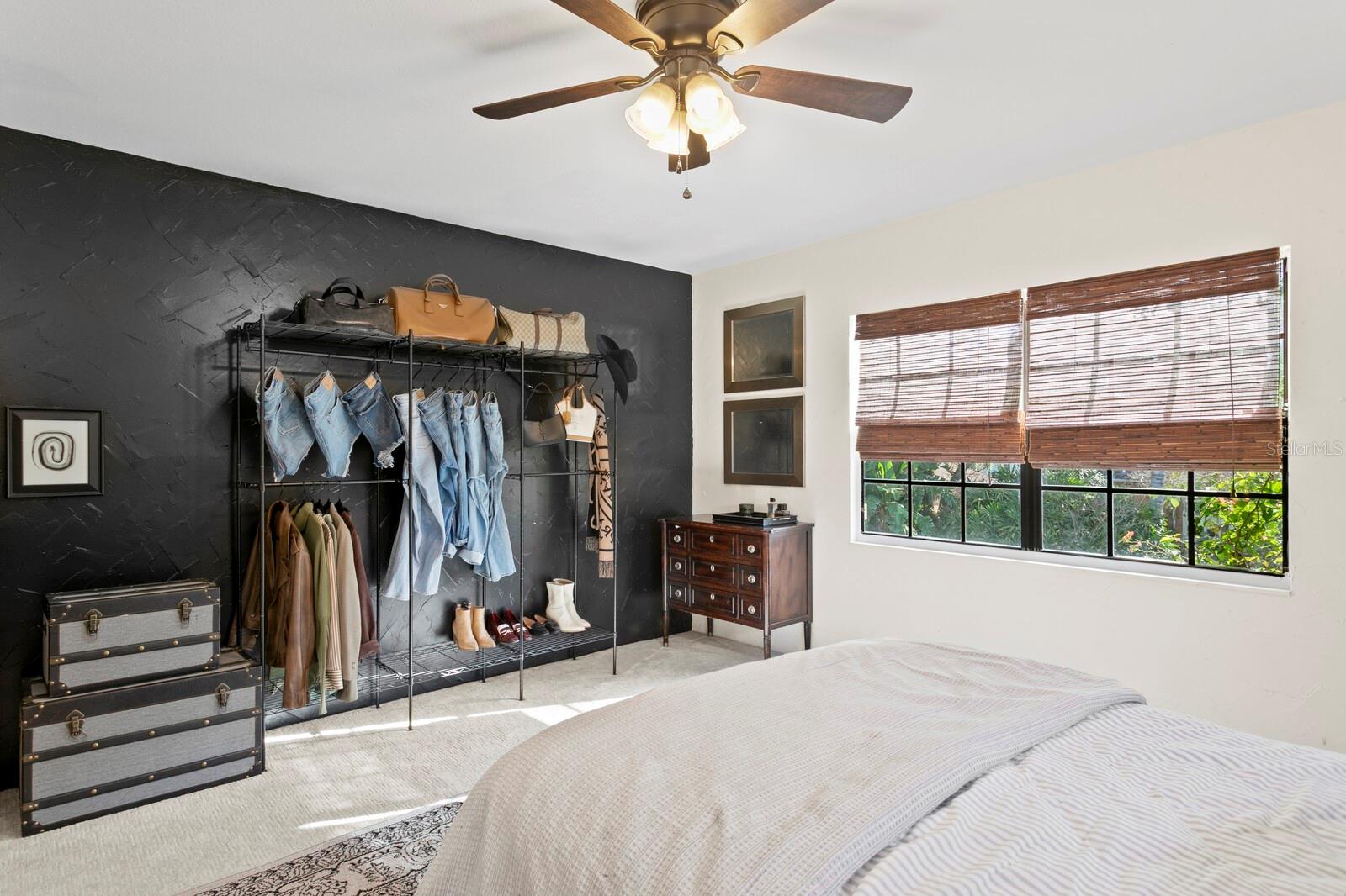 Listing photo id 30 for 7915 Flowerfield Drive