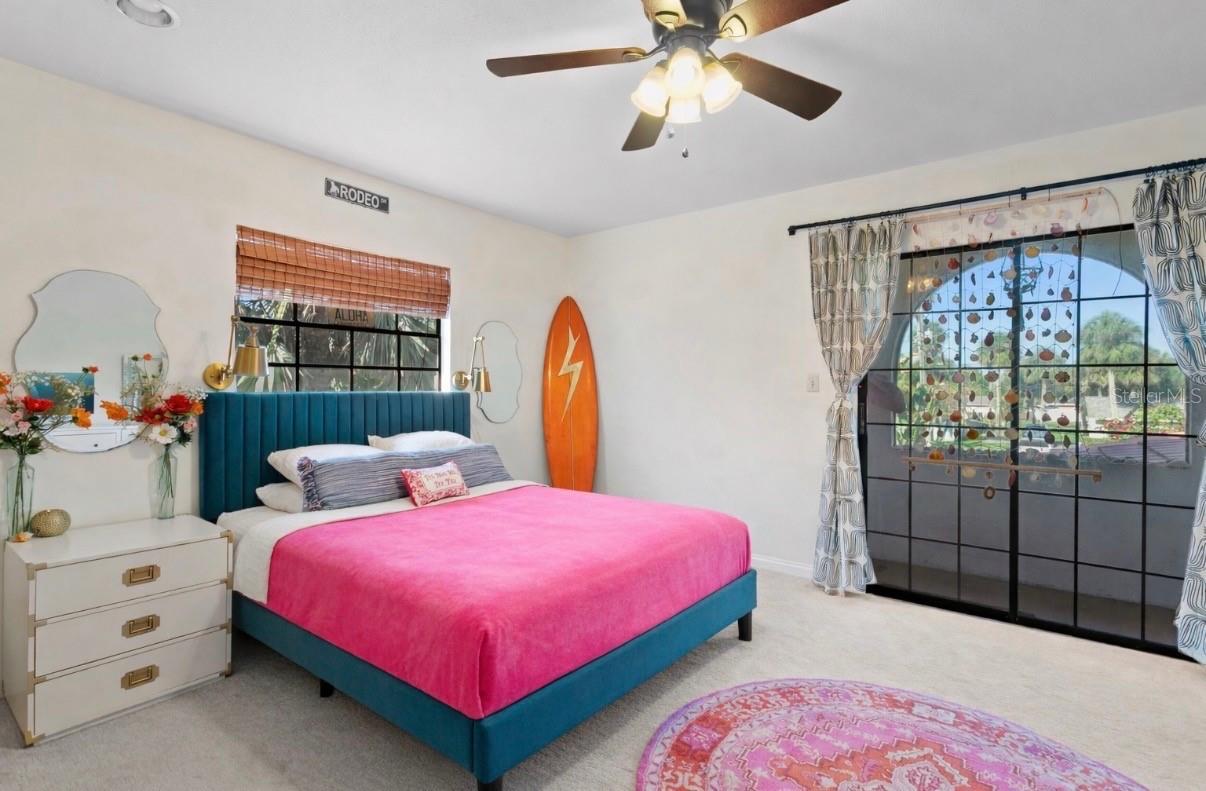 Listing photo id 32 for 7915 Flowerfield Drive