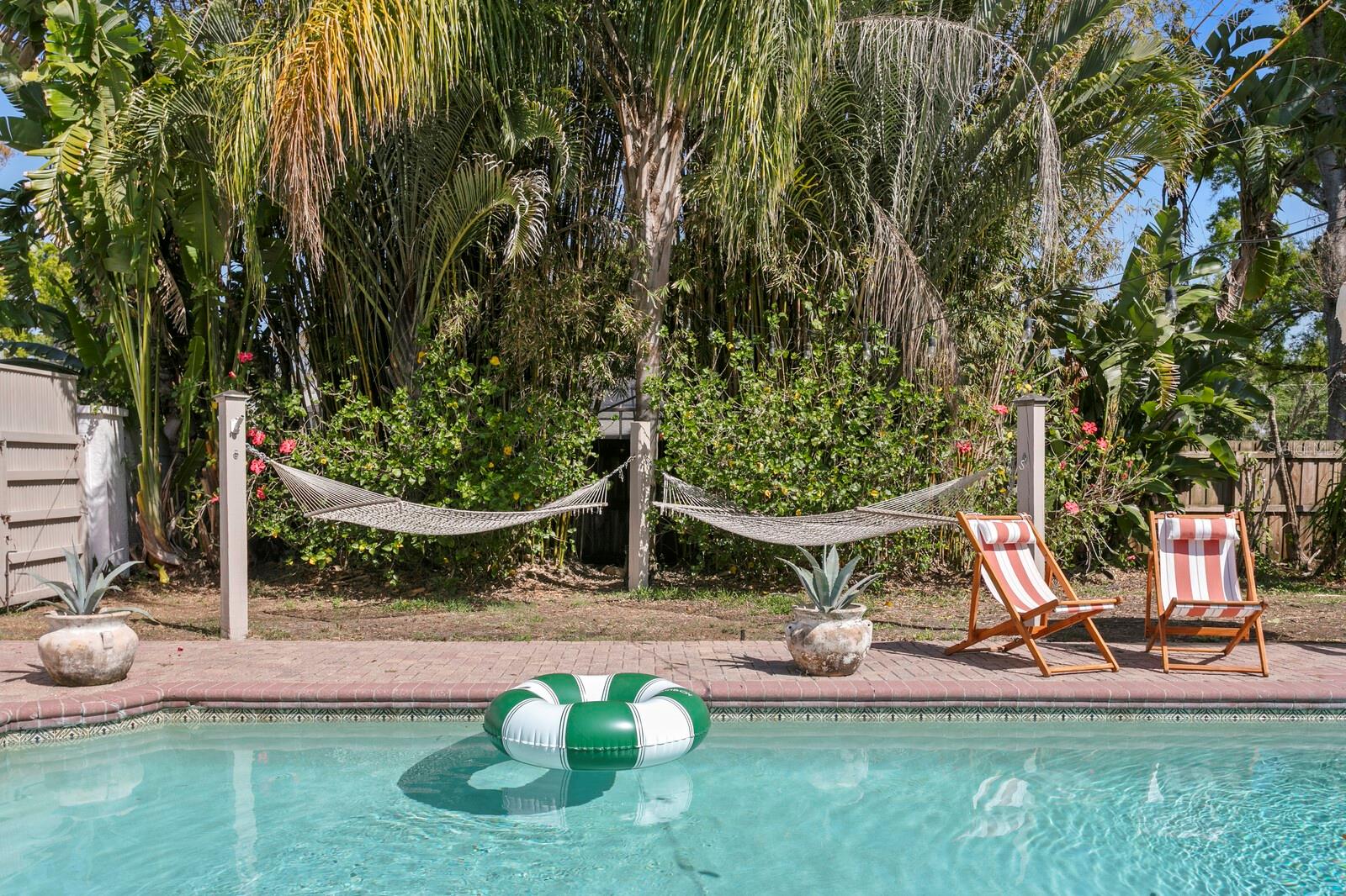 Listing photo id 38 for 7915 Flowerfield Drive