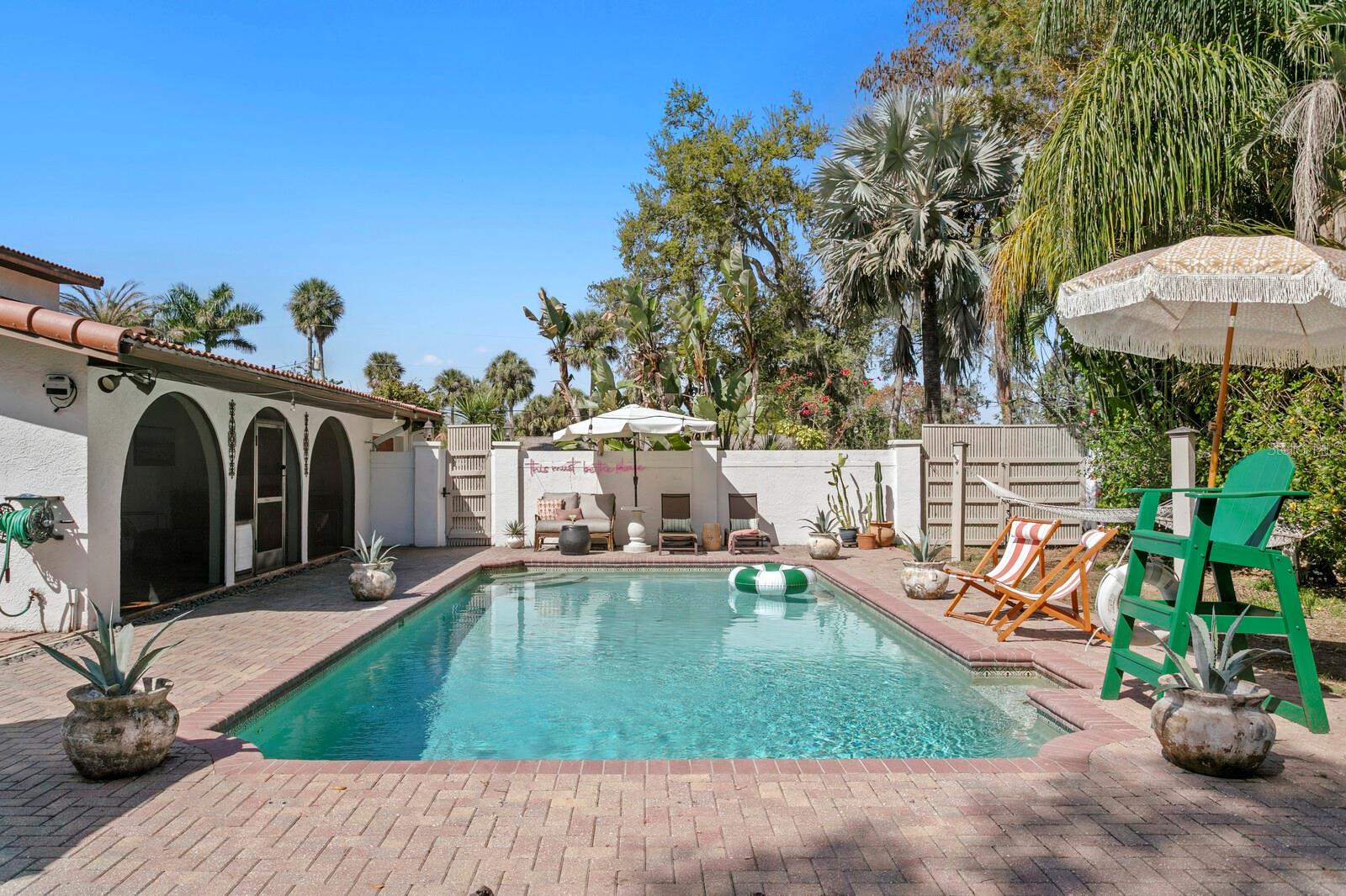 Listing photo id 39 for 7915 Flowerfield Drive