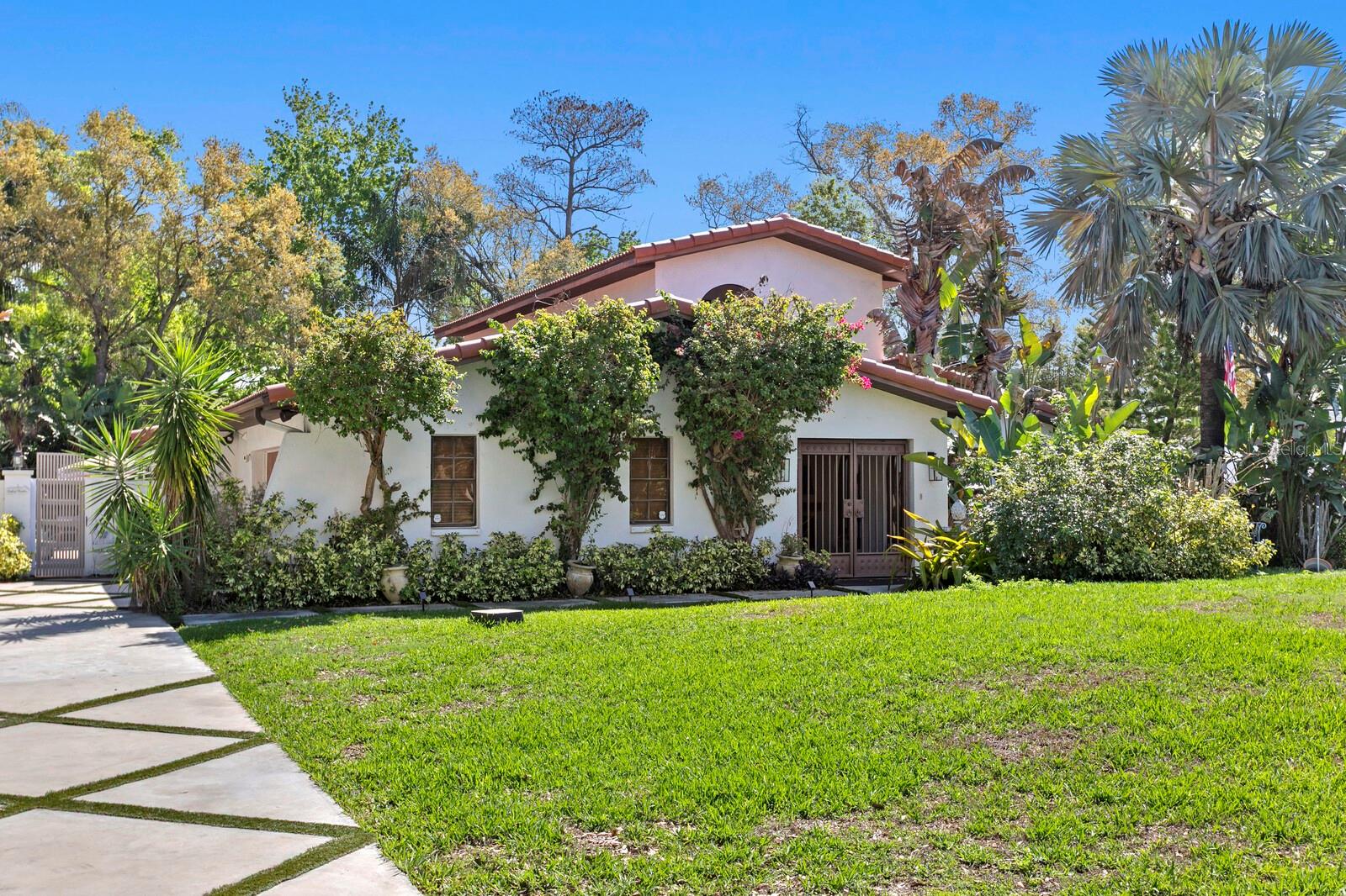 Listing photo id 43 for 7915 Flowerfield Drive