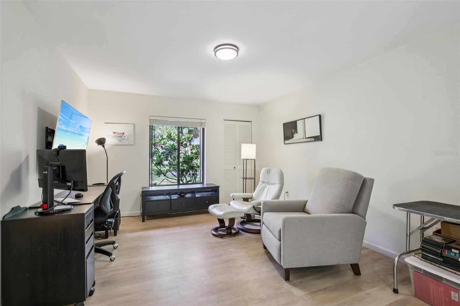 Image 18 of 55 For 2411 Pheasant Ln