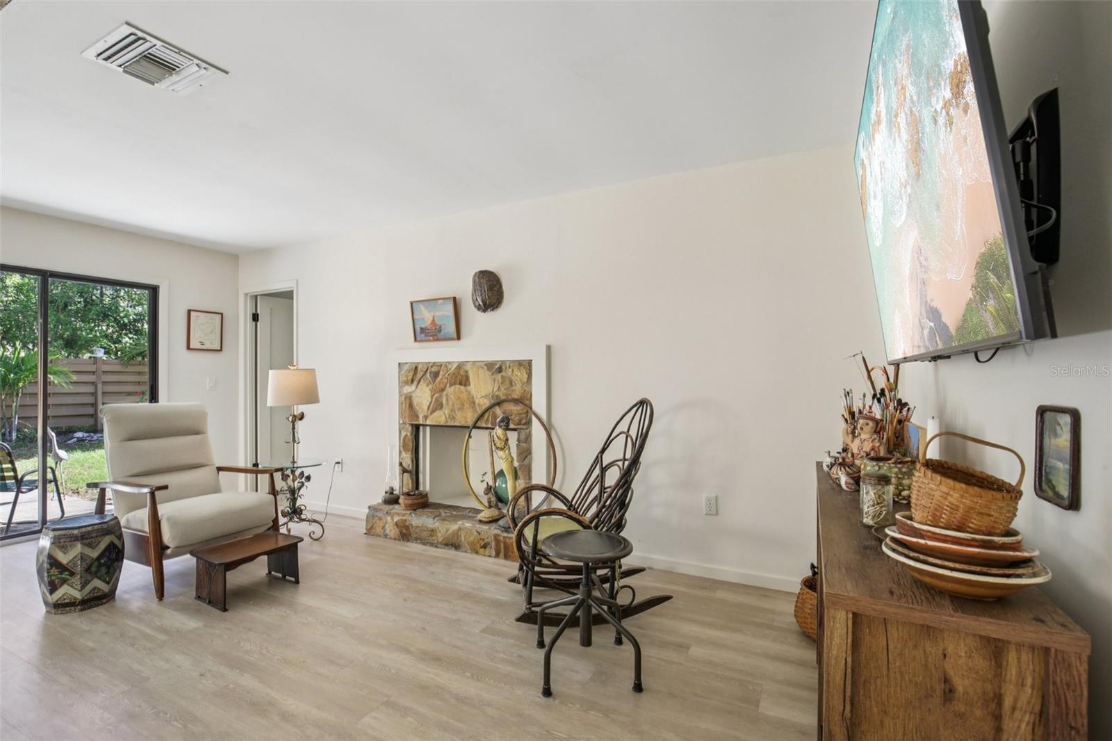 Image 8 of 55 For 2411 Pheasant Ln