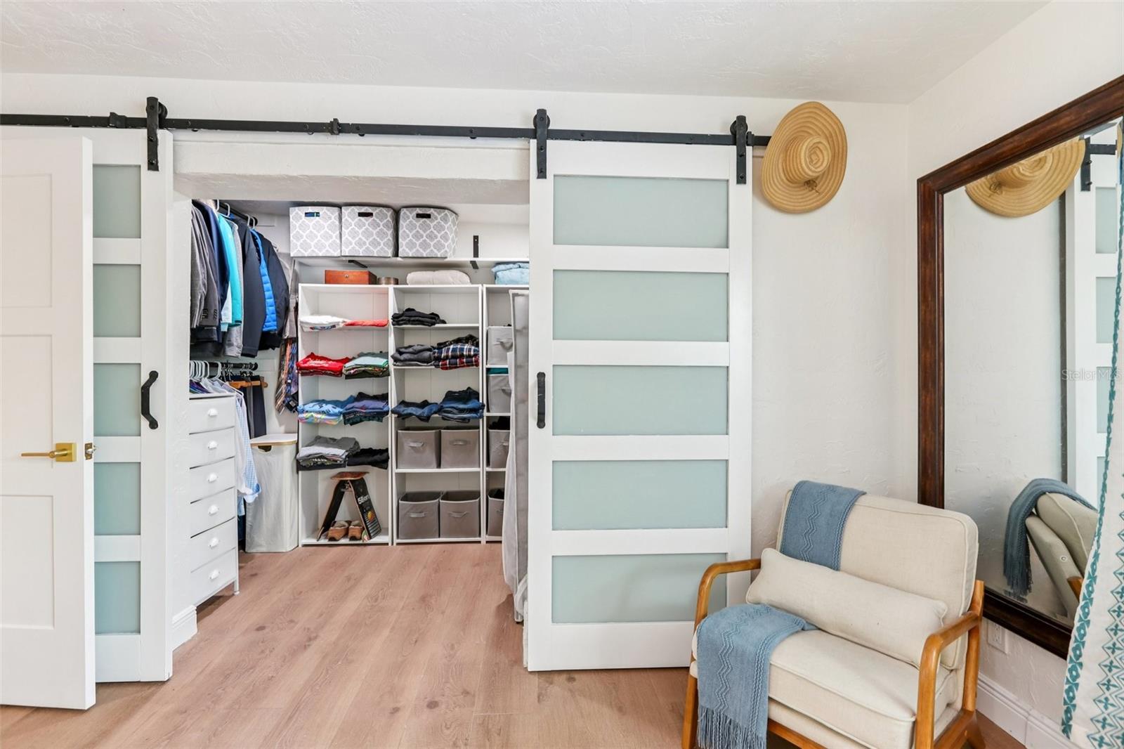 Listing photo id 18 for 6950 Grande Vista Way S