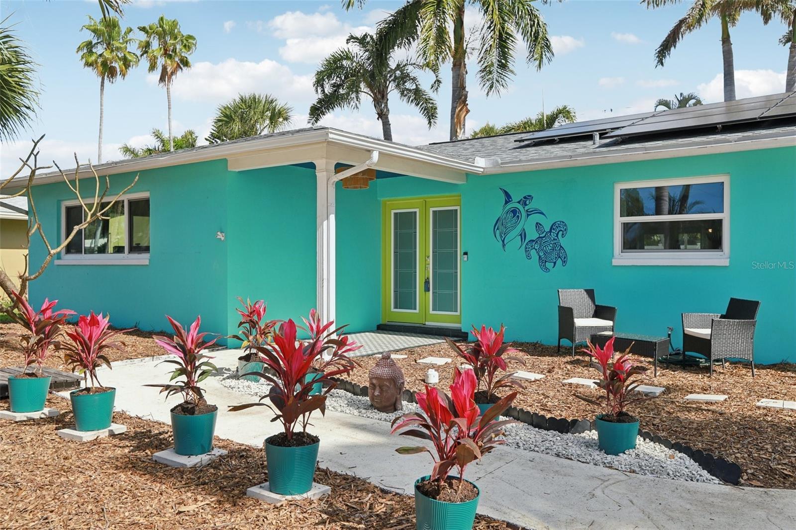 Listing photo id 2 for 6950 Grande Vista Way S