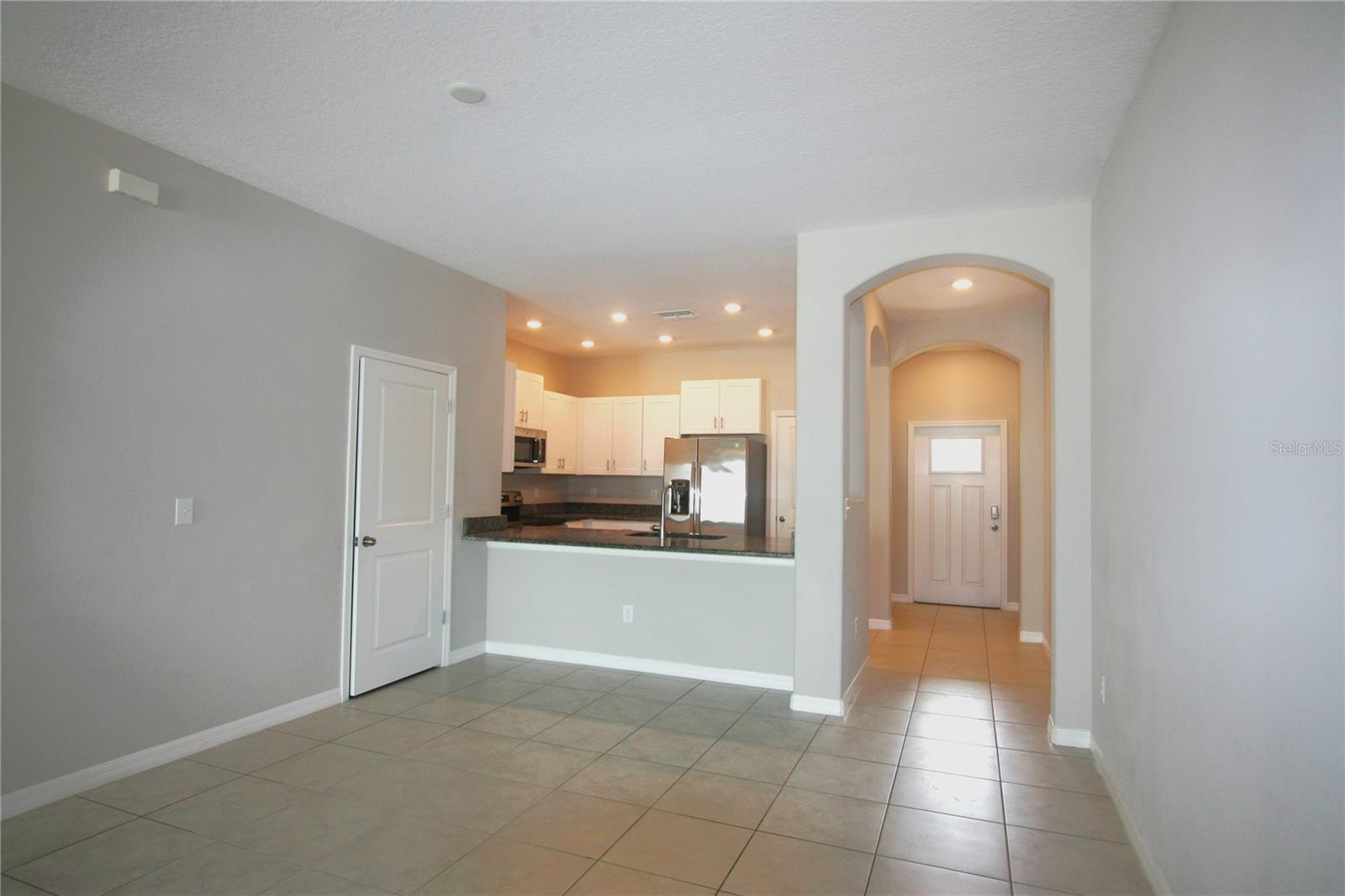 Image 5 of 17 For 812 Royal Empress Drive