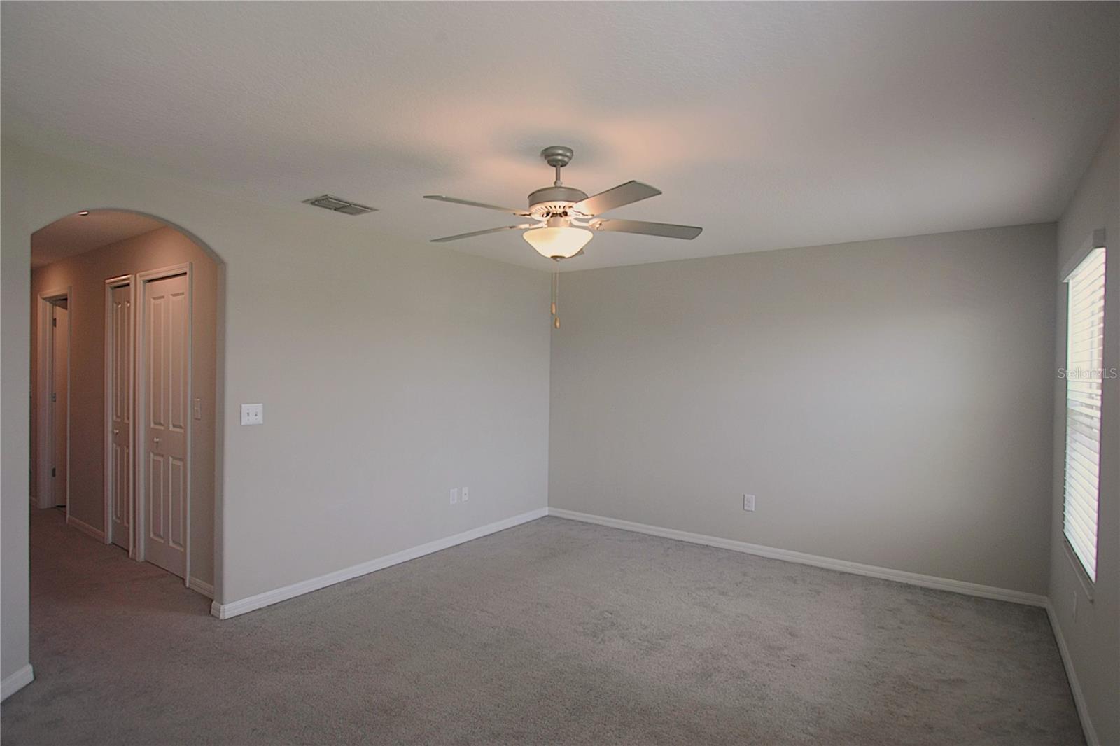 Image 9 of 17 For 812 Royal Empress Drive