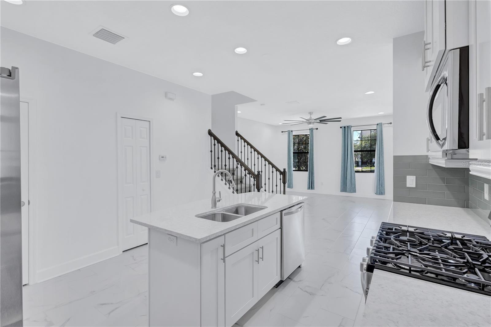 Image 17 of 38 For 5830 Circa Fishhawk Boulevard