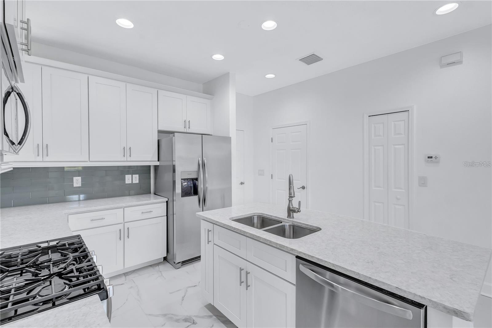 Image 18 of 38 For 5830 Circa Fishhawk Boulevard