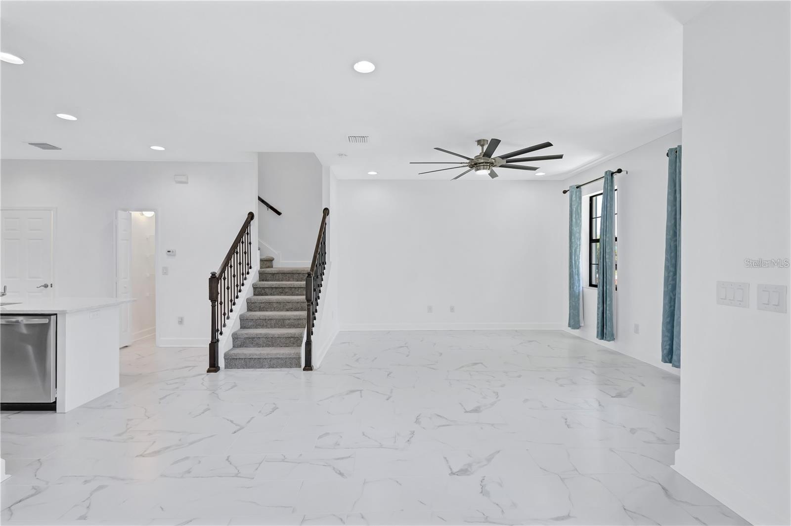 Image 9 of 38 For 5830 Circa Fishhawk Boulevard