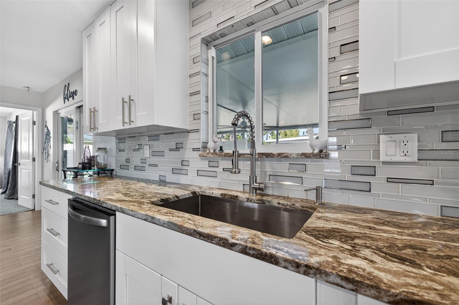 Image 13 of 38 For 6548 19th Street N