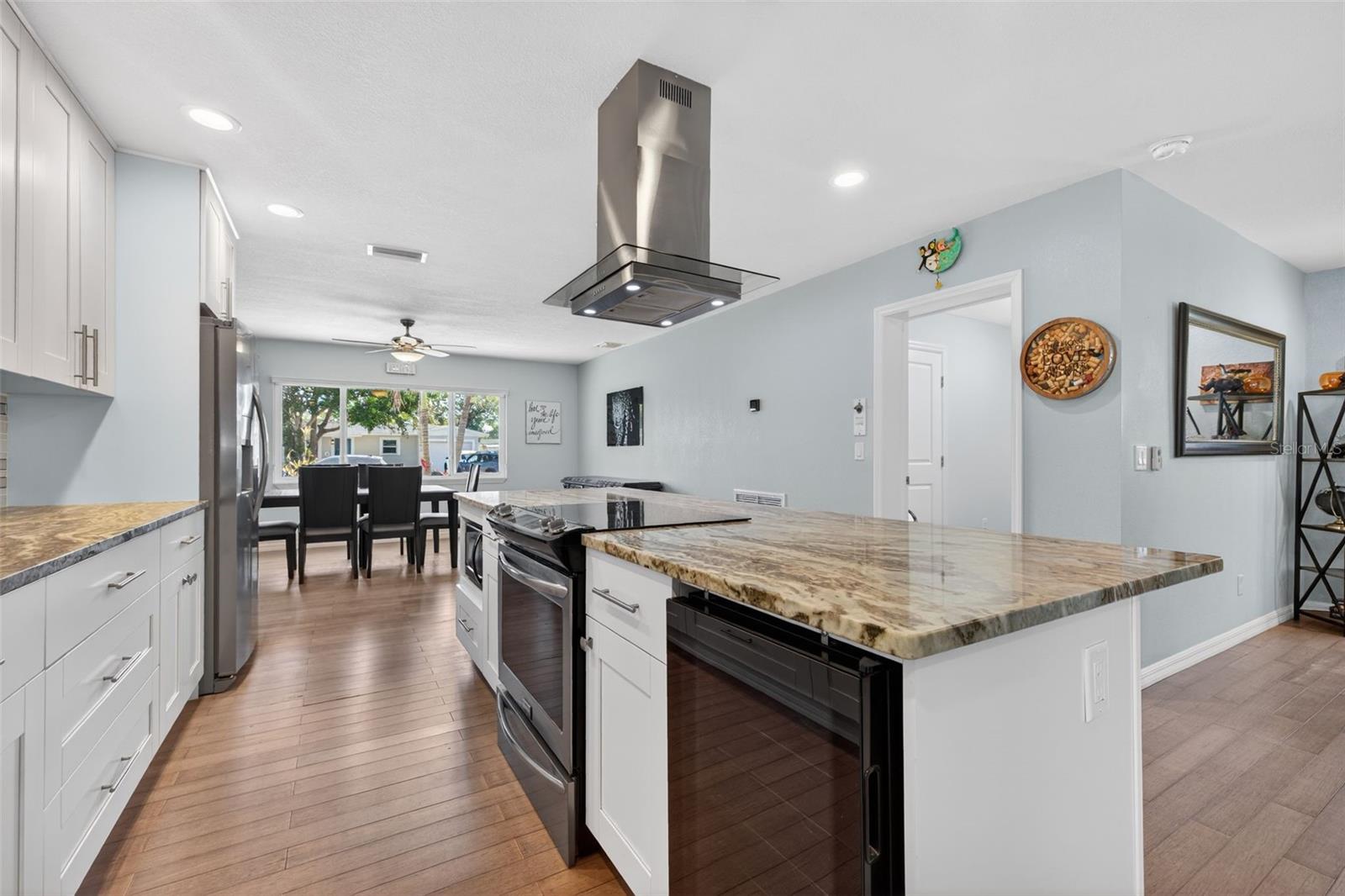 Image 15 of 38 For 6548 19th Street N