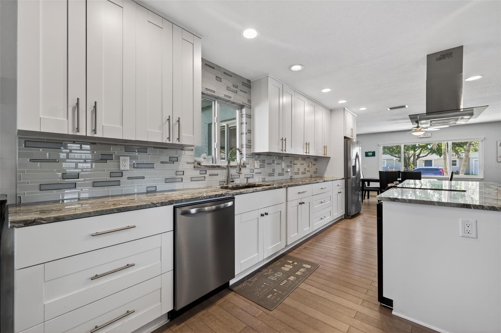 Image 16 of 38 For 6548 19th Street N