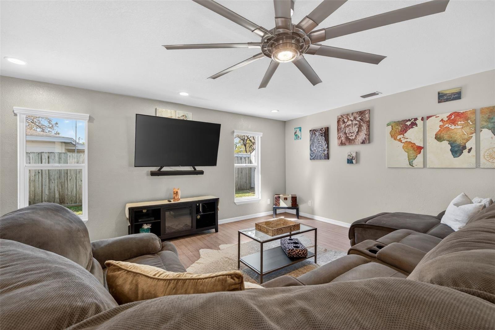 Image 19 of 38 For 6548 19th Street N